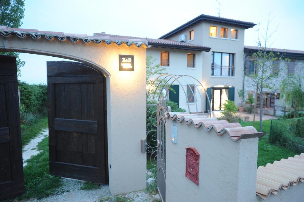 蒙特马伊诺住宿加早餐旅馆 代森扎诺-德尔加达 外观 照片